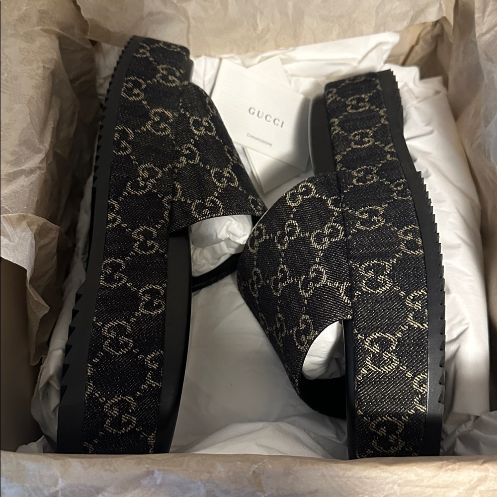 NWT Gucci Black and Gray Denim Logo Slides - Picture 7 of 7